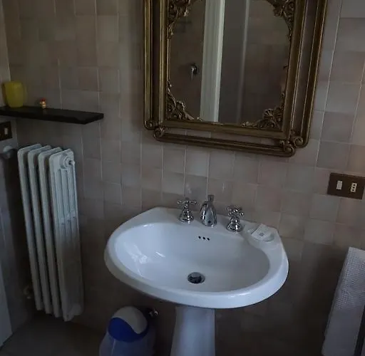 Agriturismo Riserva Del Re בית חווה